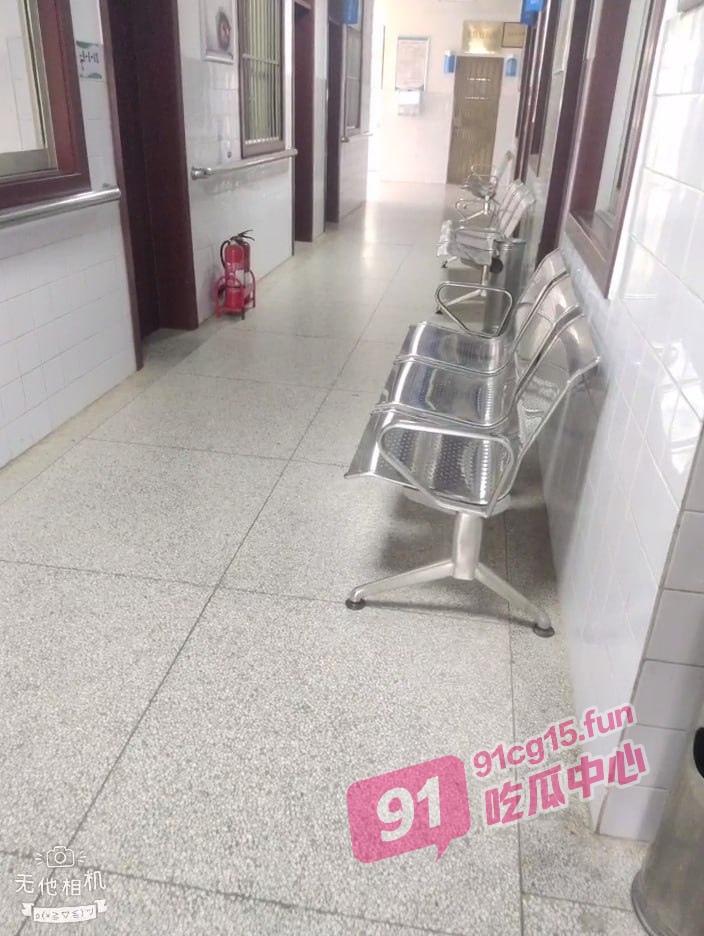 勾引男医生～闷骚人妻假装胸闷去医院勾引医生 太刺激了 “我看你不是疼是发骚”