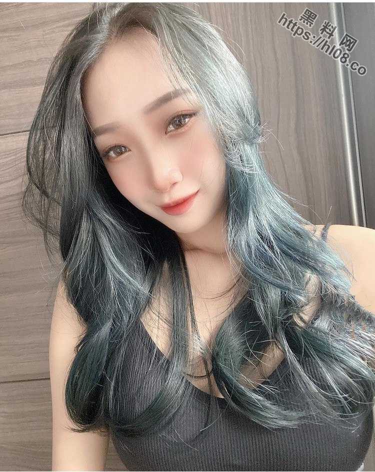 青春靓丽女神沦为胯下小母狗，完美露臉全裸摸乳玩穴淫蕩欠操