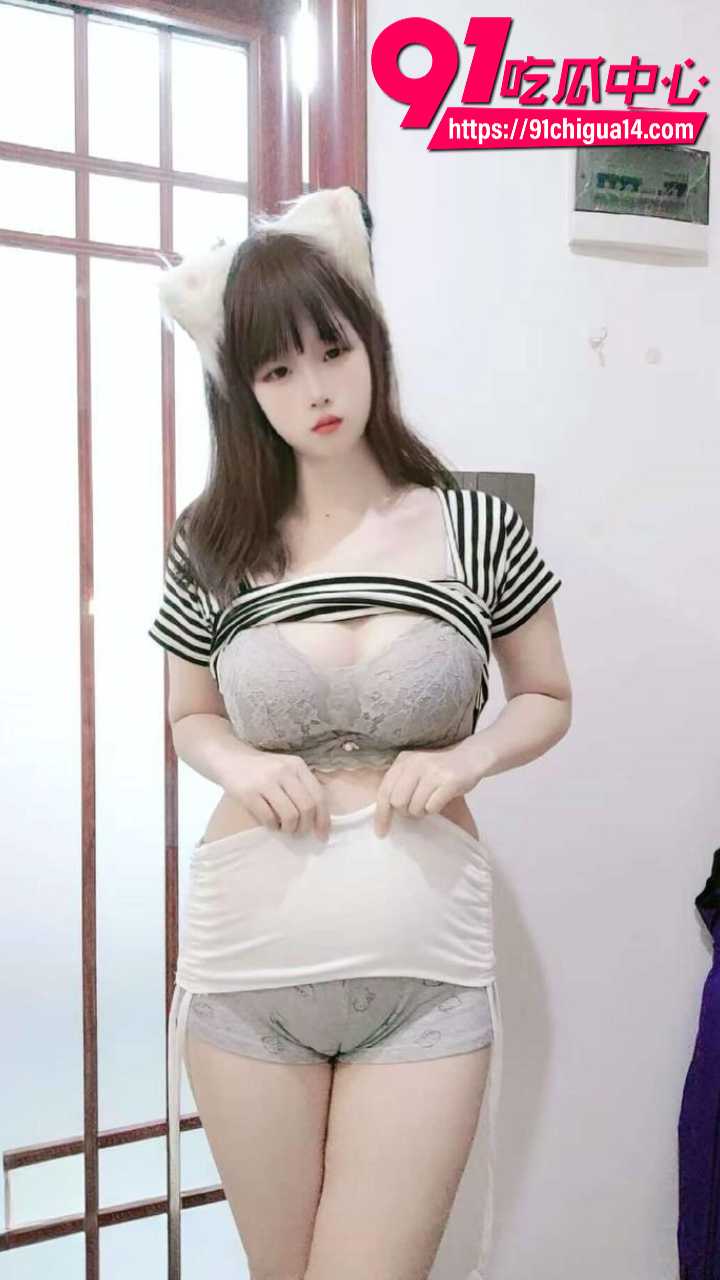 抖音大奶妹裸舞扭臀骚穴特写自慰喷水2 抖音大奶妹裸舞扭臀骚穴特写自慰喷水2