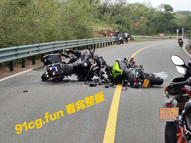 摔车2.jpg