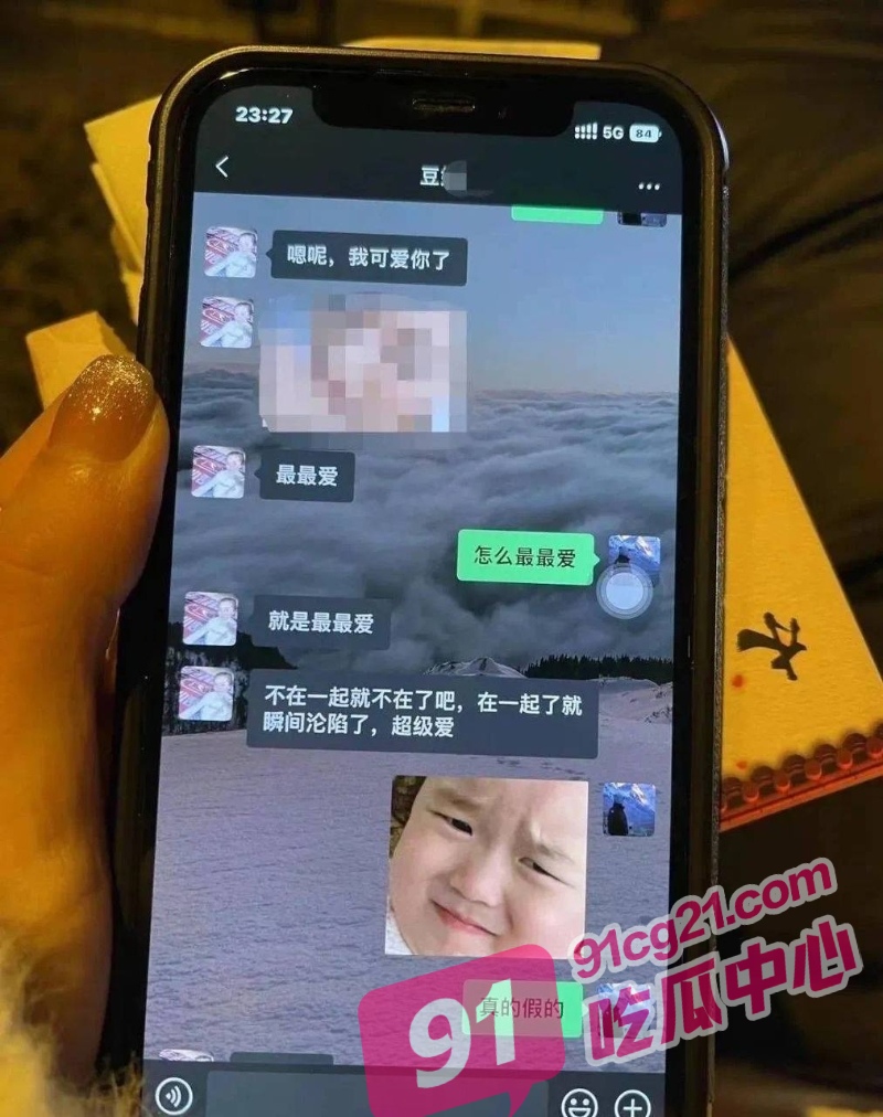 17_W_800px.jpg