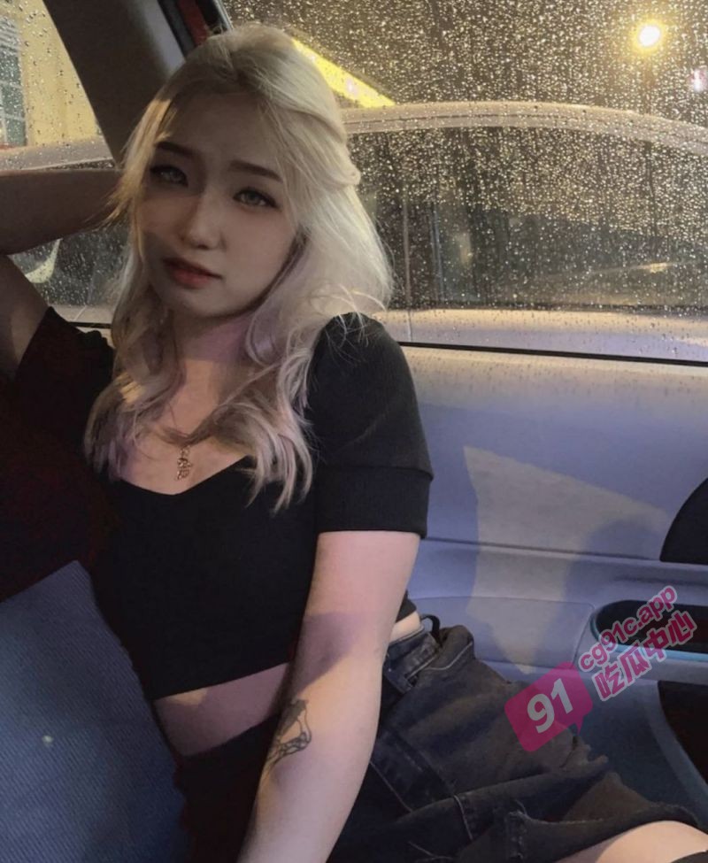 东菀电大李沐子的性爱日常~每天都忙碌于男人鸡巴的口交少女 不愧是来自鸡的故乡！