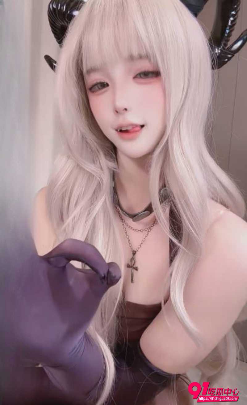 B站104万粉狗修巾提督2