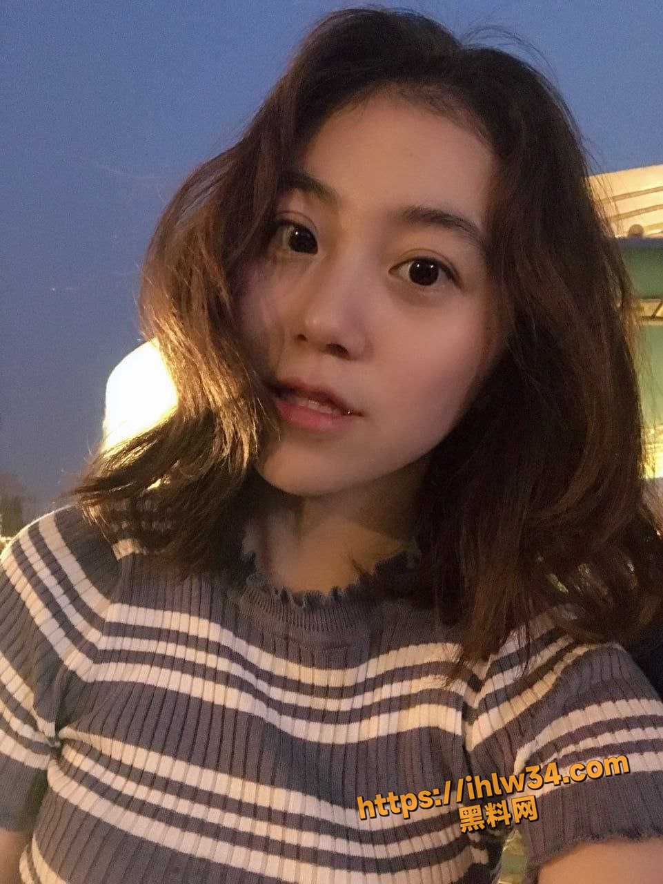 山东某县城公务员眼镜人妻出轨视频流出 外表甜美可爱 床上淫荡至极