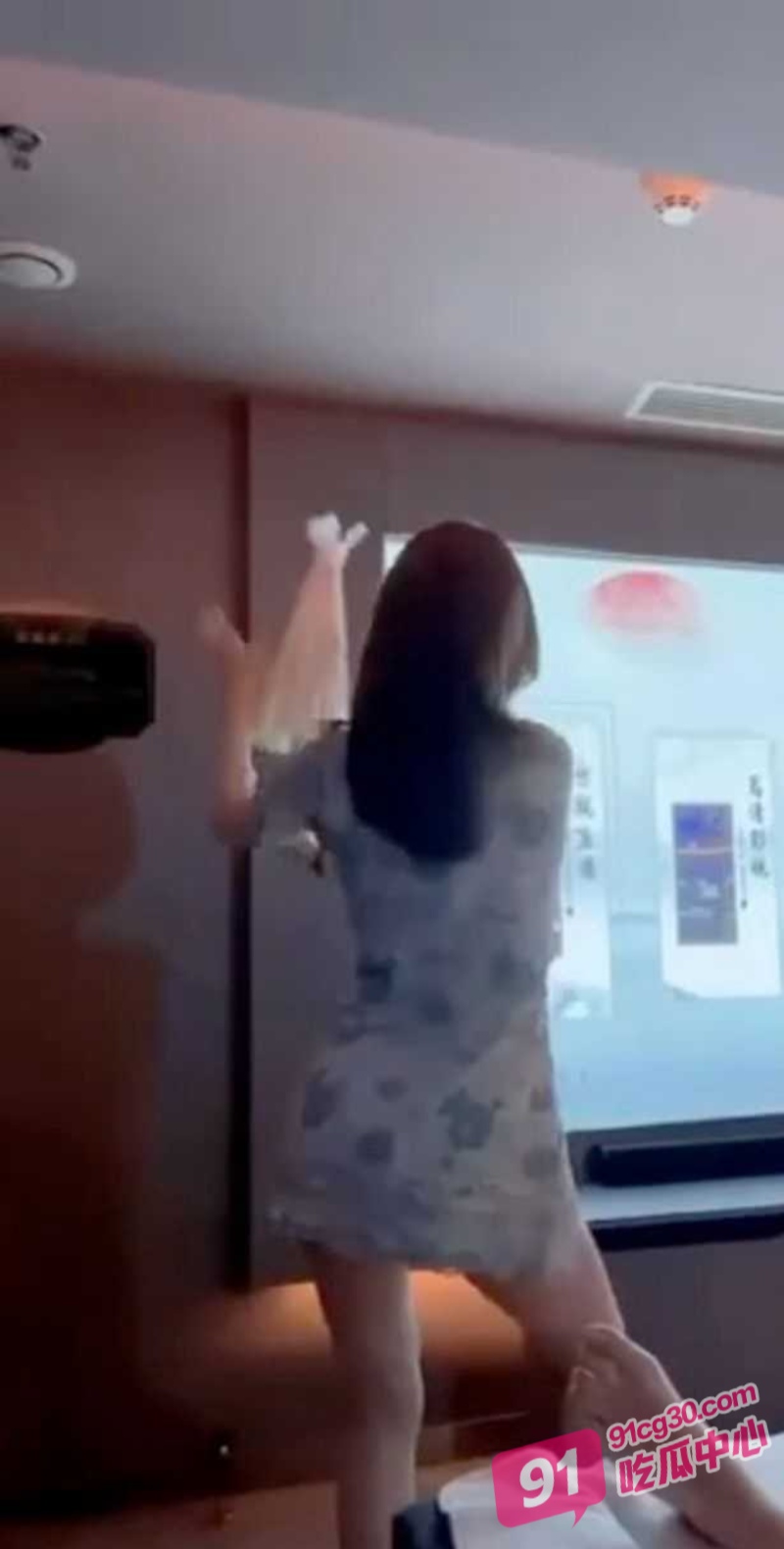 江南大学舞蹈生 陈莜萱 勤工俭学做技师 一遍按摩一遍展示才艺 体验感爆棚！ 配图2