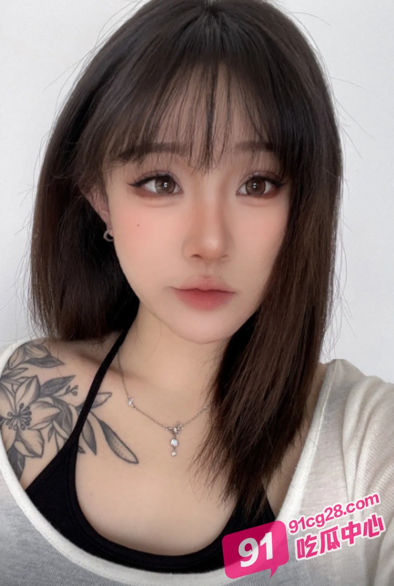 台湾巨乳少女江美琪4p现场 被三猛男坐压 凌虐play超刺激！ 配图3
