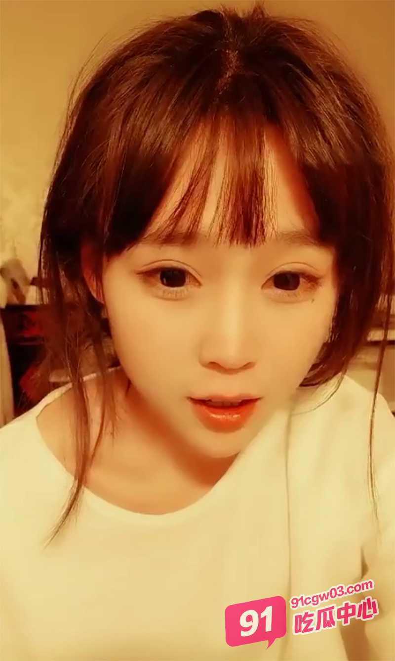 精神小伙深夜ktv灌醉学生妹 包厢里猛干妹子 低喘淫叫连连表情享受至极！ 配图2