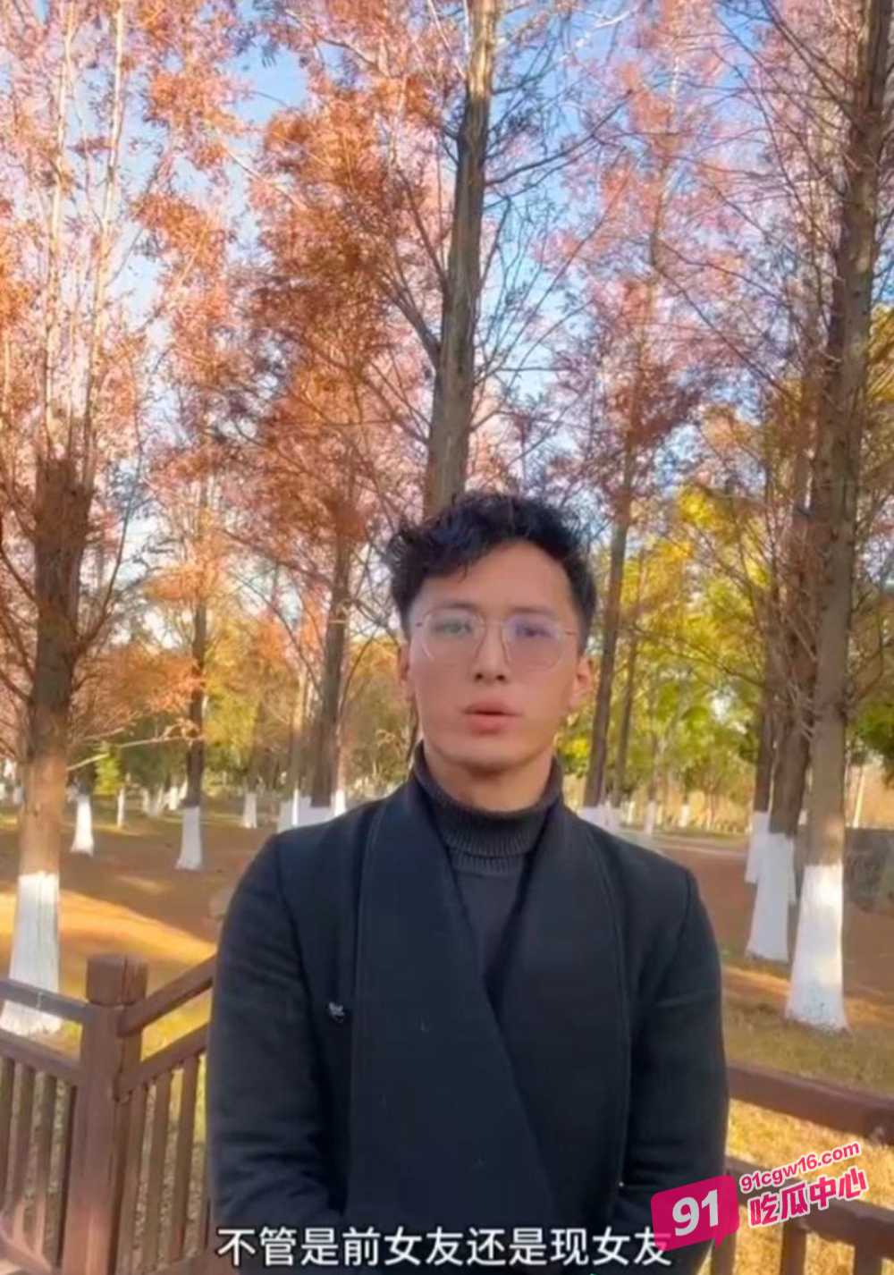 云南保山市君悦广场表白事件～王麒麟分手无缝衔接表白 原配大闹现场视频曝光！ 配图2