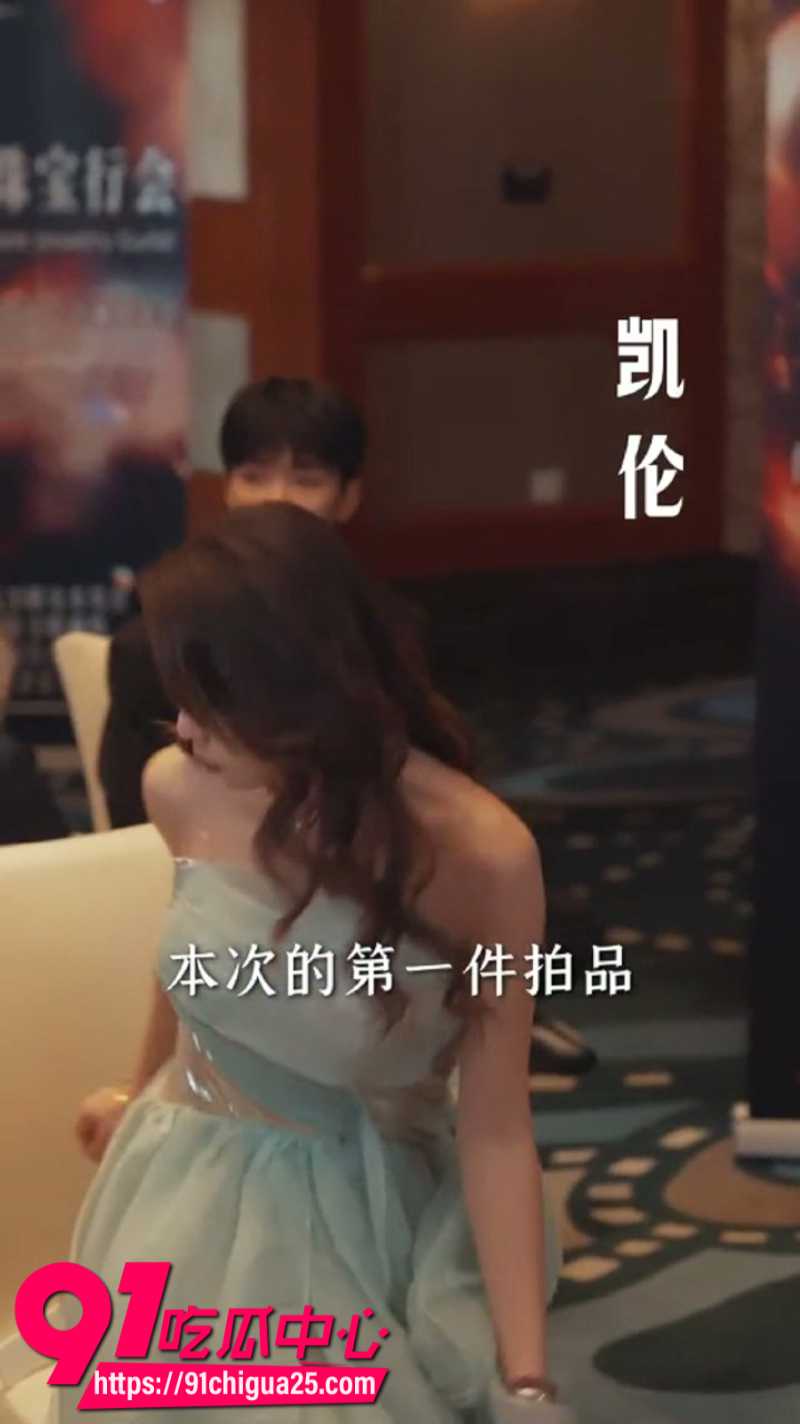 国产擦边短剧呆子下山美女总裁赖上我全集4 国产擦边短剧呆子下山美女总裁赖上我全集4