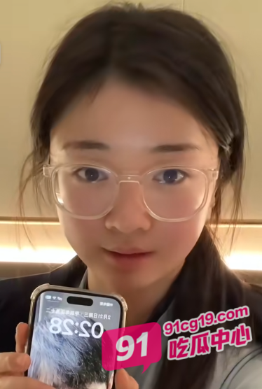 河南方城 李静云 下海兼职视频流出 白天质检晚上巨屌进修 乡里土鳖也想做金凤凰 配图3