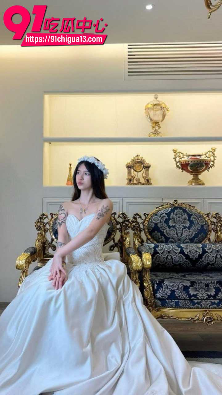 台湾高颜值极品小网红女仆装被干到喷水1 台湾高颜值极品小网红女仆装被干到喷水1