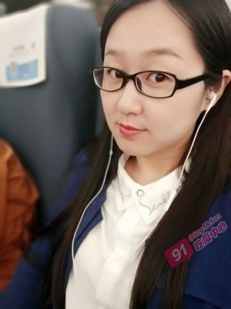 北京工商银行女高管『刘冉冉』 最喜欢在人前露出 私下被领导调教视频曝光！