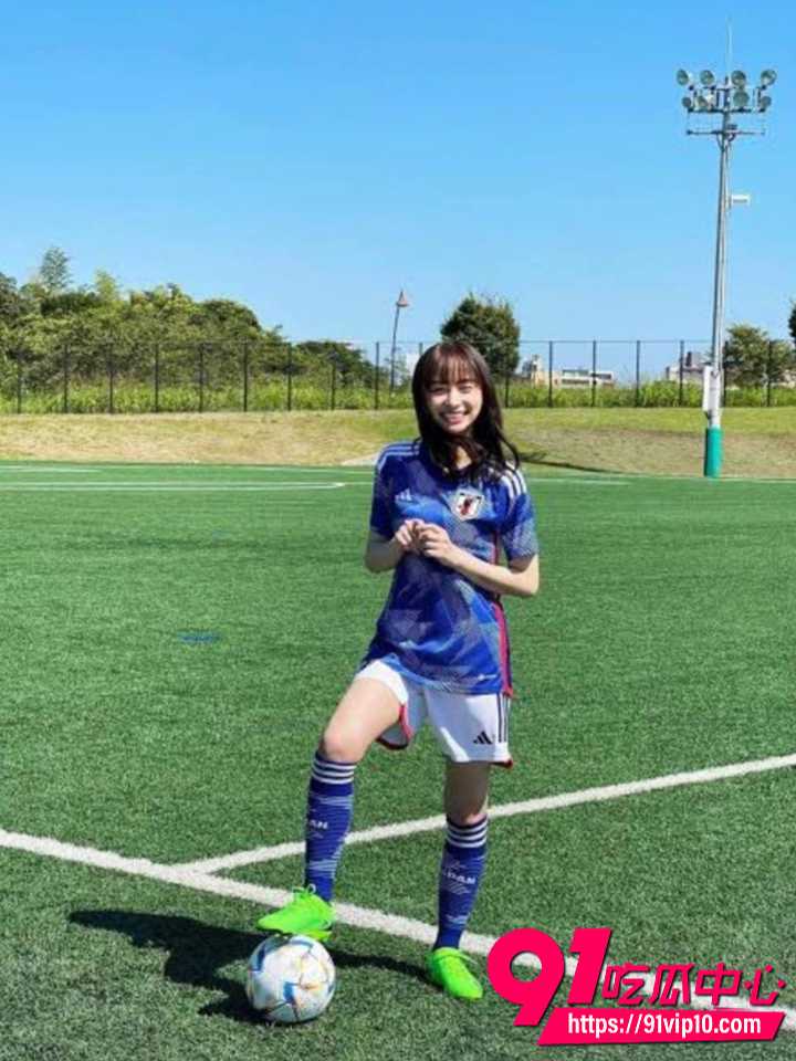 影山优佳写真7