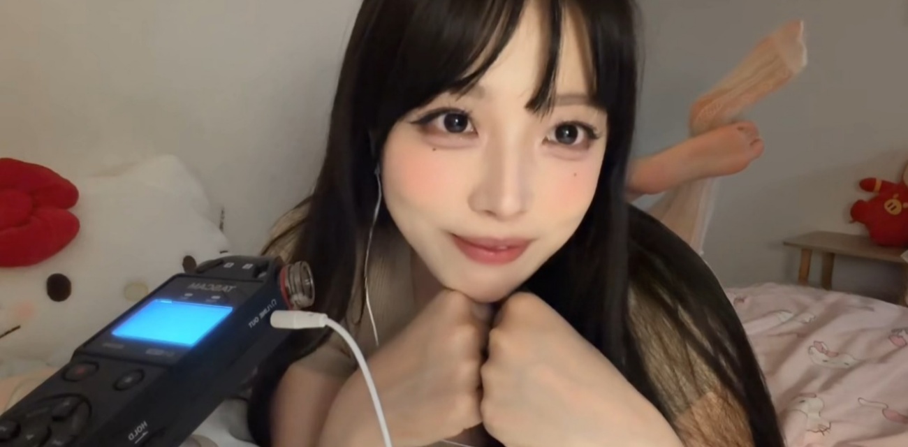 ASMR博主小鸟大王声控福利 多角度亚克力板舔舐诱惑 真实近距离视角完整记录！