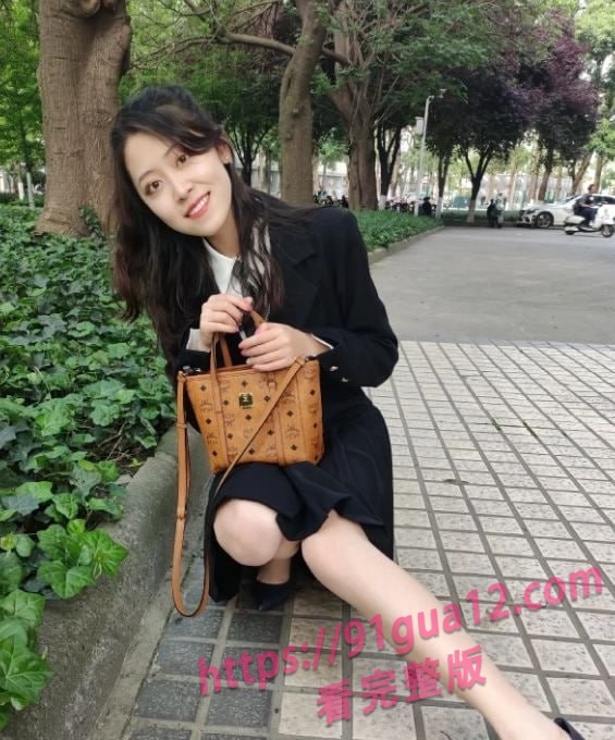 南京大学杨豆豆恋爱期间约炮学长 被男友曝光调教视频彻底社死！ 配图3