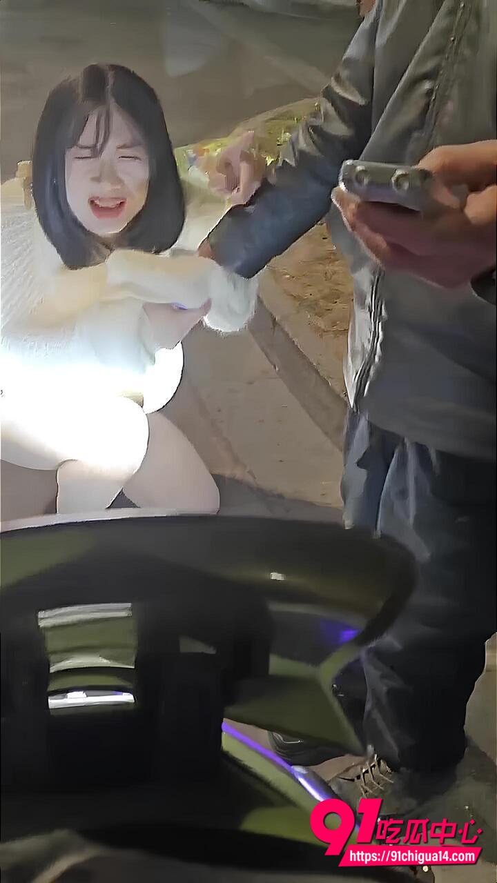 巨乳男娘卖淫被识破3
