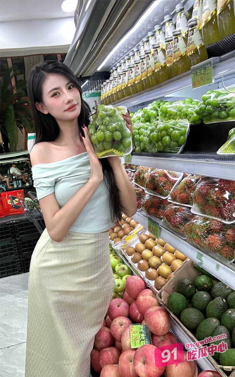 国宝级巨乳妹AlinaMei最新私拍 被洋屌激情后入打桩 一对奶子要掉到地上啦！ 配图