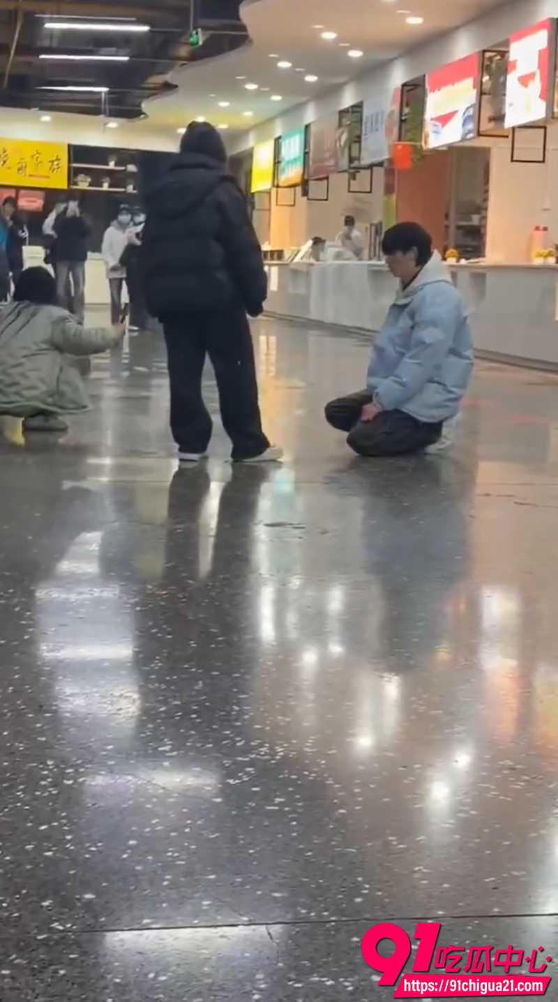吉林某大学男学生脚踏两只船 7