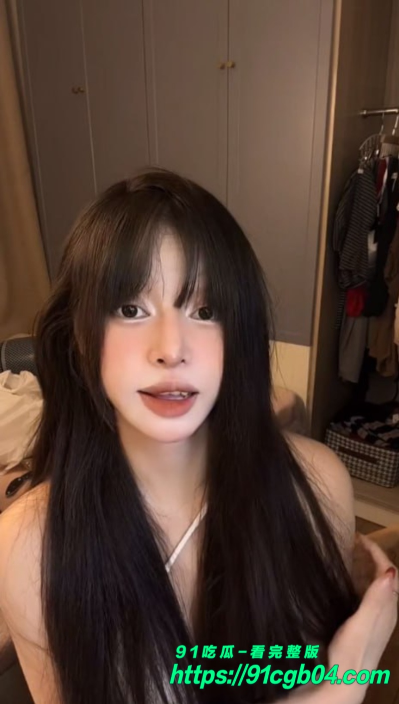 抖音13W粉丝女网红 要相信光 给金主爸爸定制的 大尺度自慰视频曝光
