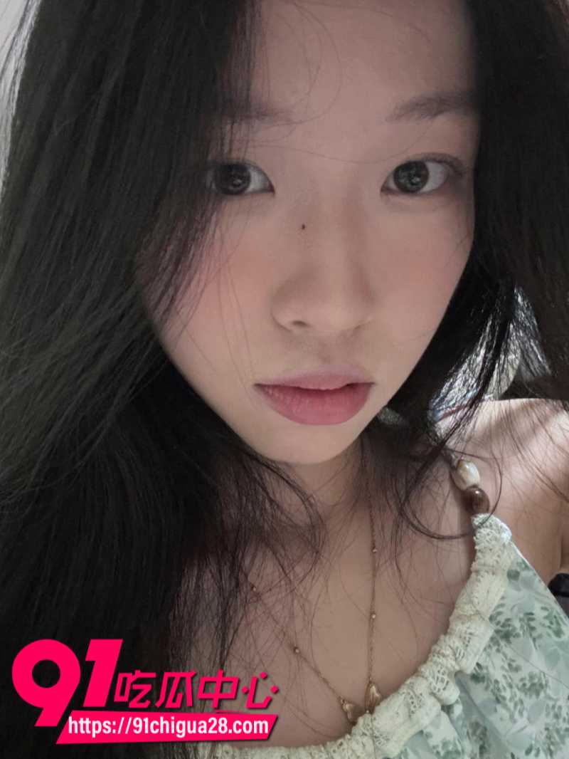 武汉大学女大学生钟淑玥被前男友背刺曝光5 武汉大学女大学生钟淑玥被前男友背刺曝光5