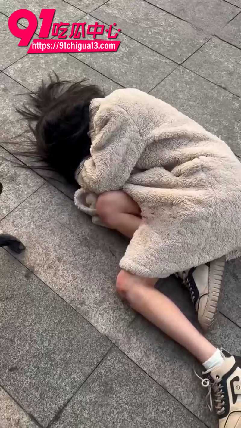 虎门木然庞凤华出轨被对象暴打13 虎门木然庞凤华出轨被对象暴打13