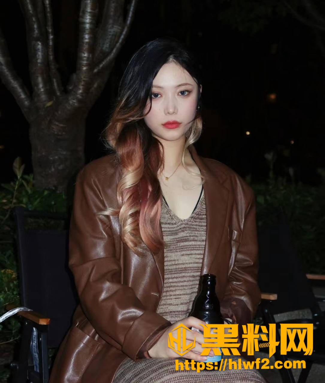 湖北襄阳四中数学老师 周予安 端庄外表藏着骚浪内心 酒店口爆福利流出