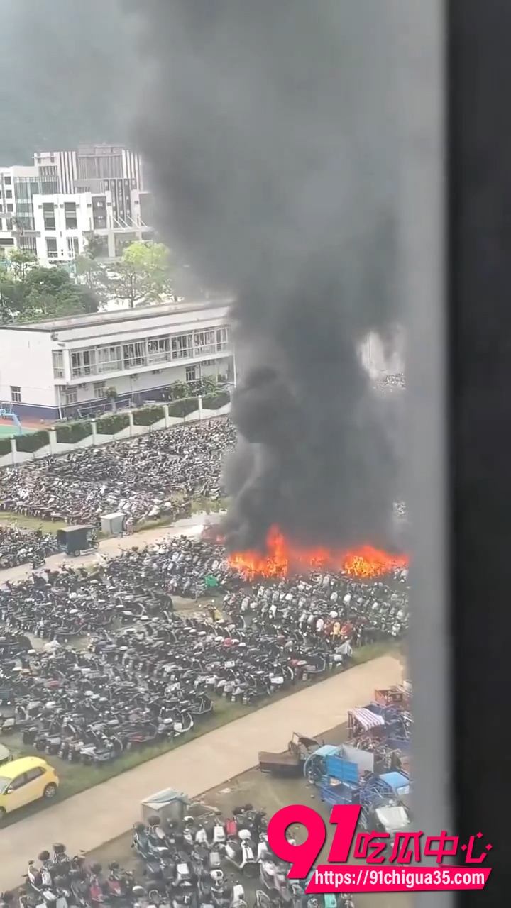珠海电动车大火 3