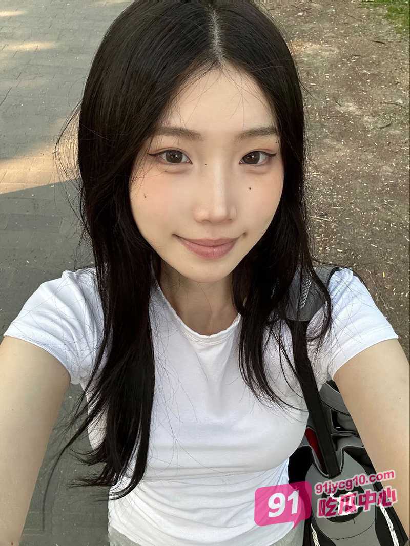 湖南师范艾添嫒坠入爱河 满满的青春少女 居然自带荡货属性～