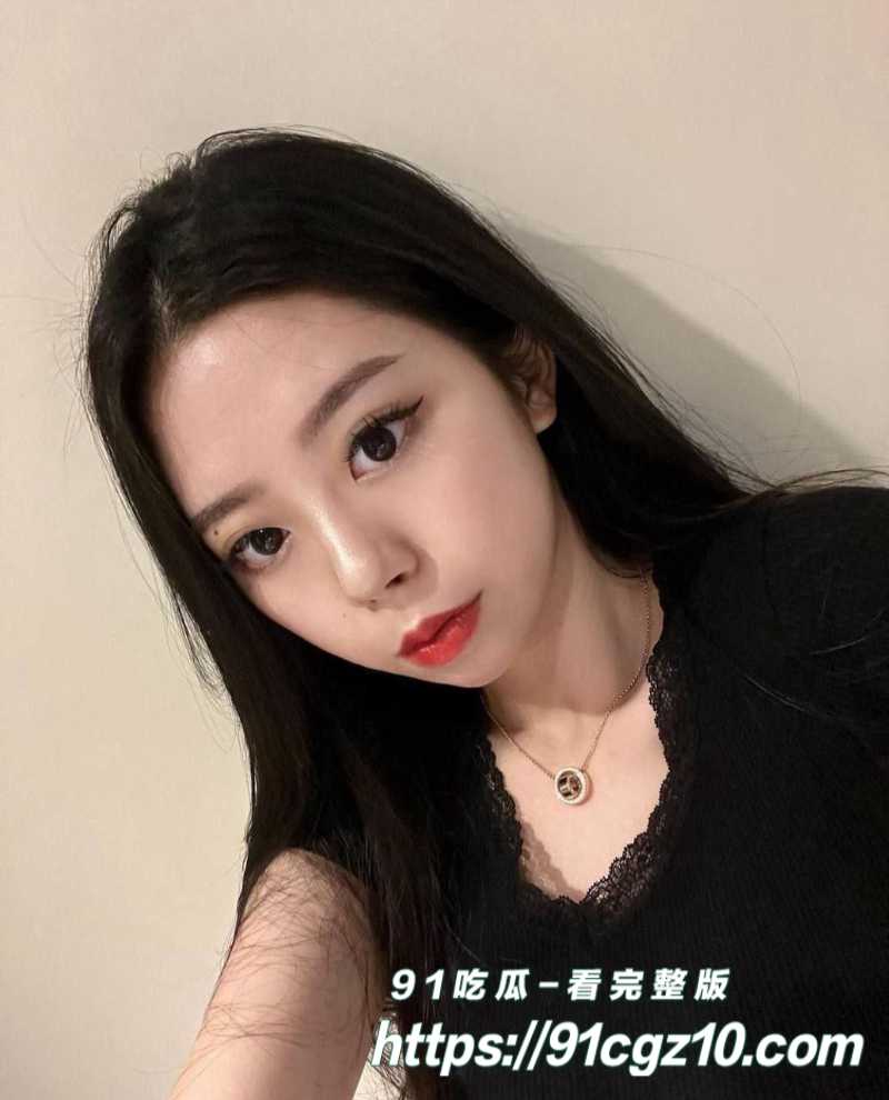 饥渴女大学生约炮2素材水印版