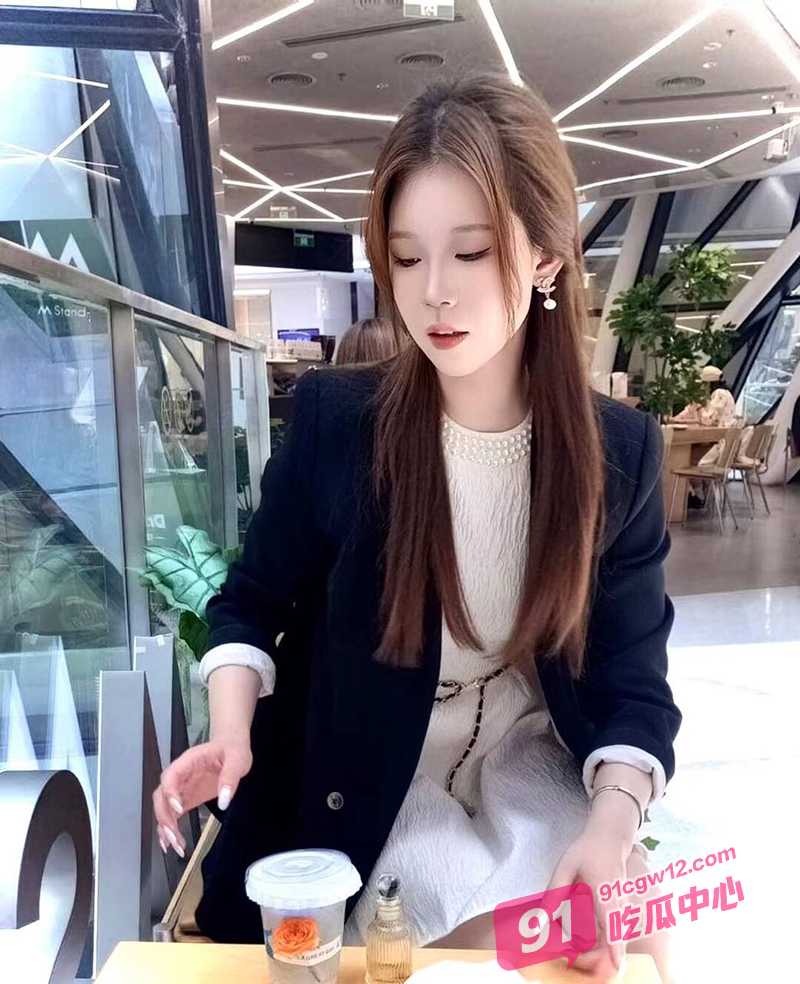 BDSM大神调教骚母狗实录 极品美女演变成肉便器 女神秒变精盆骚母狗 任由主人大屌姿意承欢~