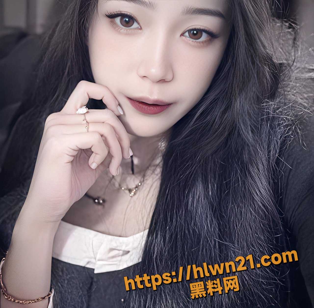 奶子再大也需要男人摩擦 徐州反差巨乳白领 莫钰婷 和男友居家性爱流出 这是有多爱奶子！