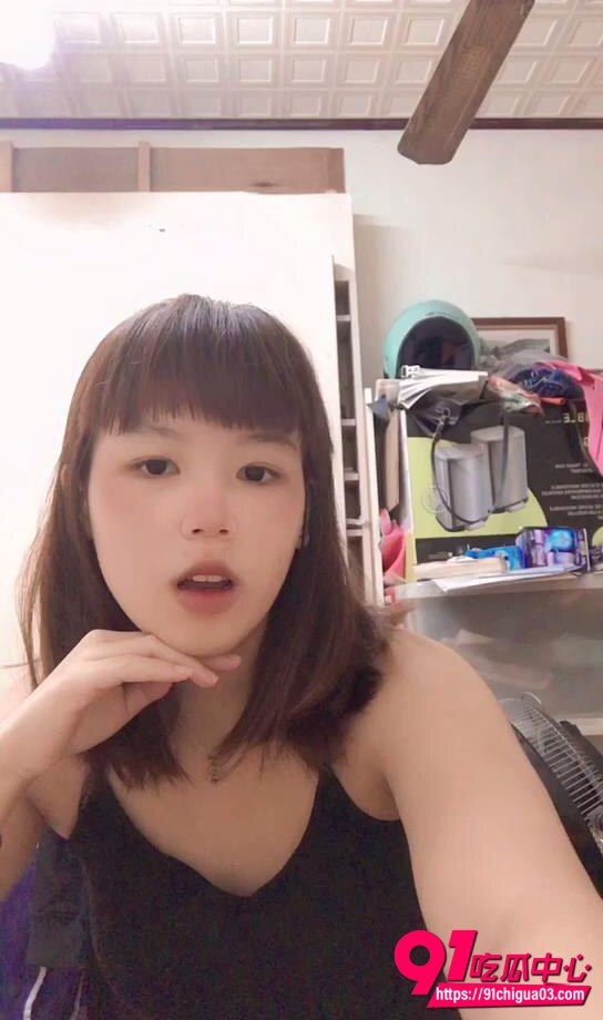网调大神独家泄密视频 调教短发齐刘海学生妹 各种发骚裸照和揉奶 扣穴自慰视频