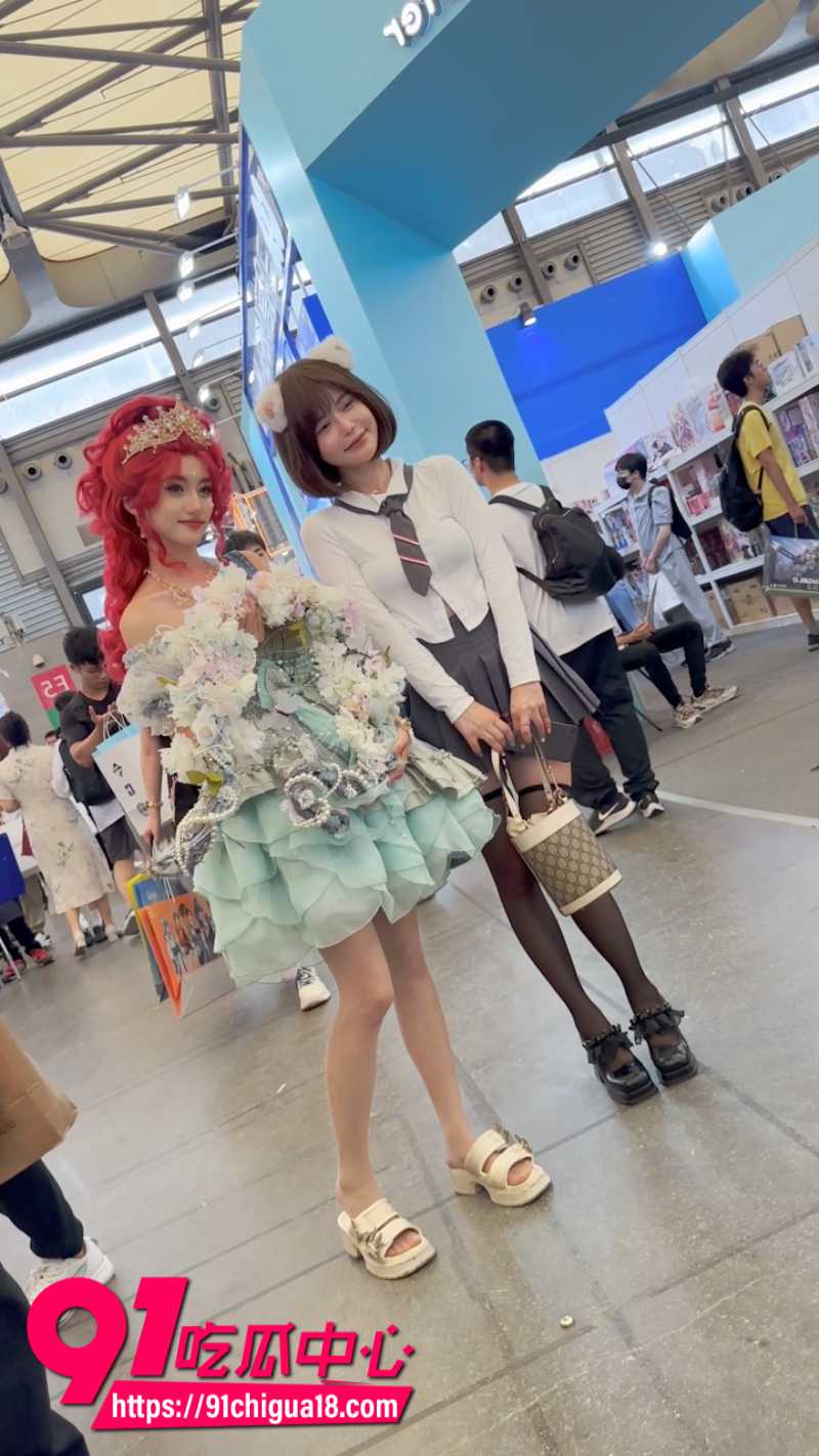 抄底大神漫展尾随极品美女抄底偷拍7 抄底大神漫展尾随极品美女抄底偷拍7