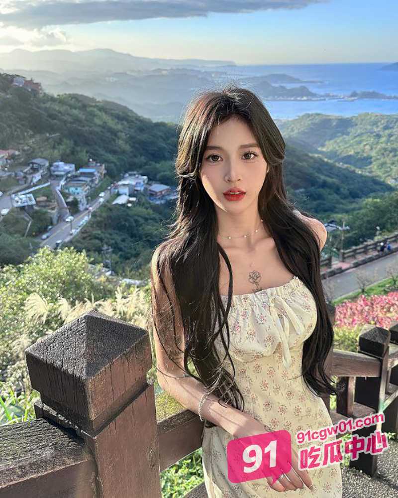IG网红博主和男友做爱不雅片流出！纹身实锤再好看的女私底下也是条母狗！ 配图3