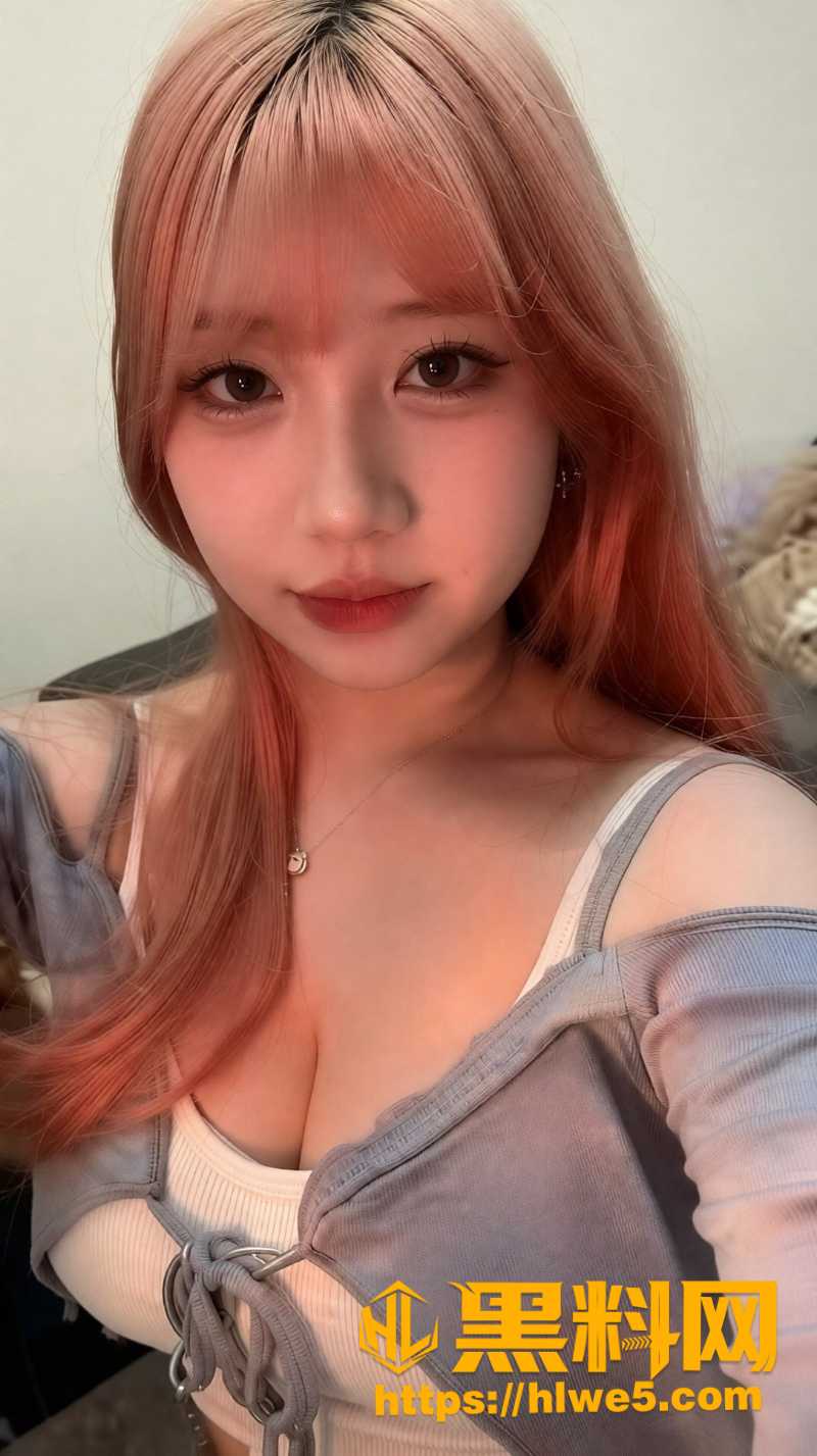 超美巨乳小网美 Ellie 早期下海直播 自慰做爱视频惨遭前任曝光