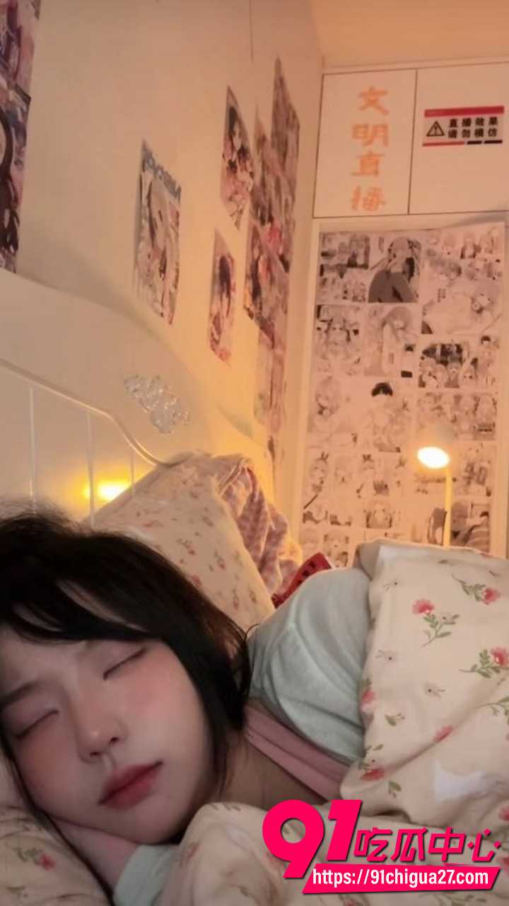 抖音江西荨荨子裸聊自慰视频流出2
