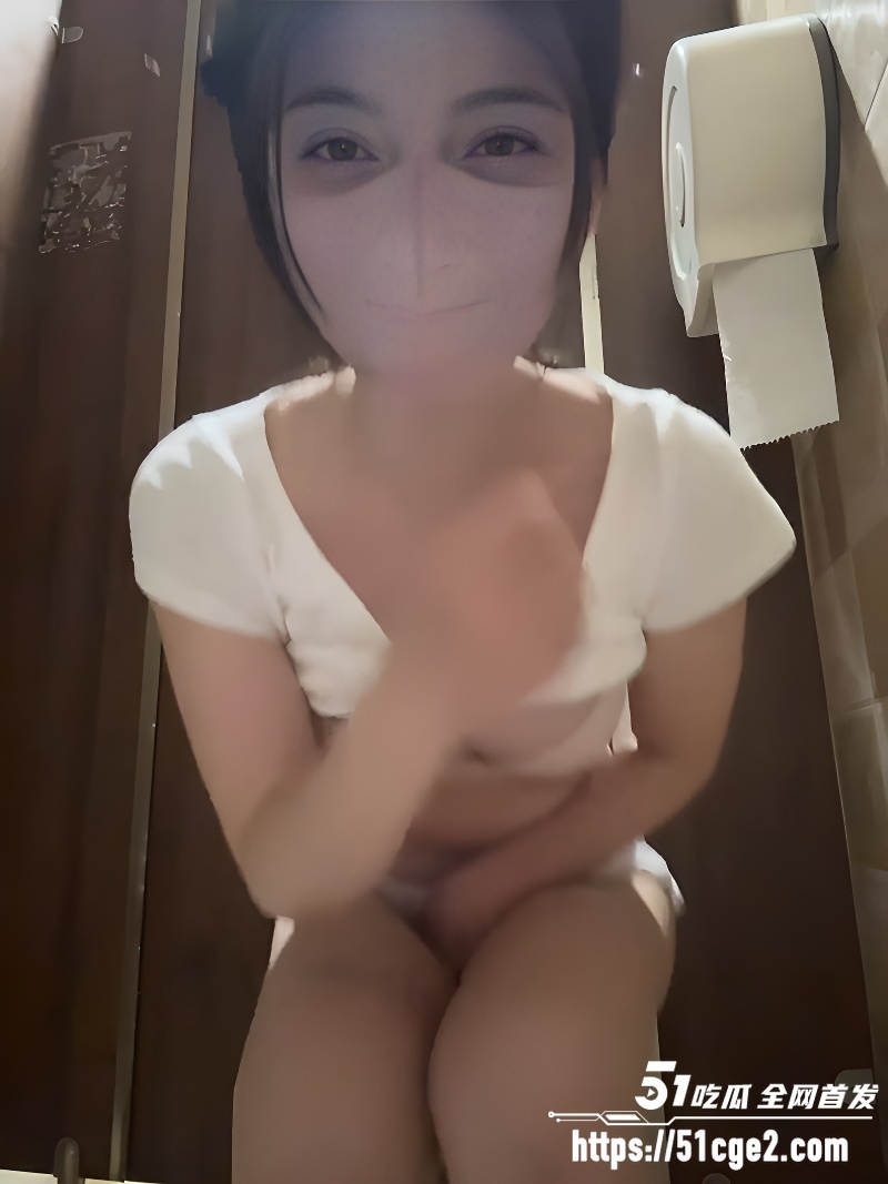 高颜女主播 gougou13 公共厕所大胆自慰直播3 高颜女主播 gougou13 公共厕所大胆自慰直播3