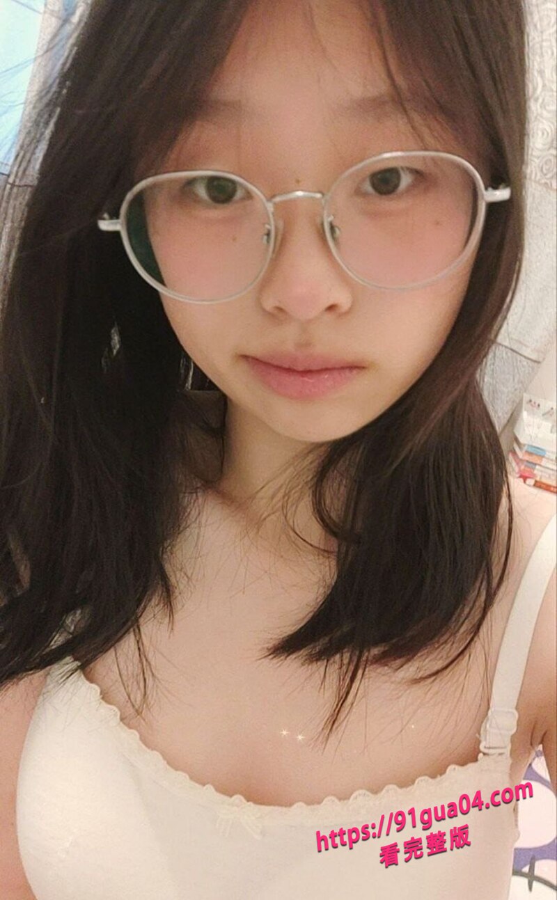 姐弟房间激情性爱04