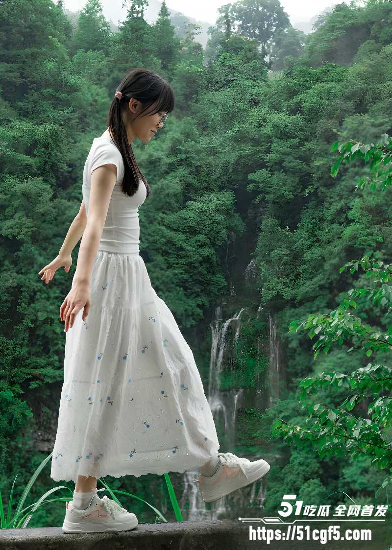 超嫩反差素人眼镜妹私人定制 3