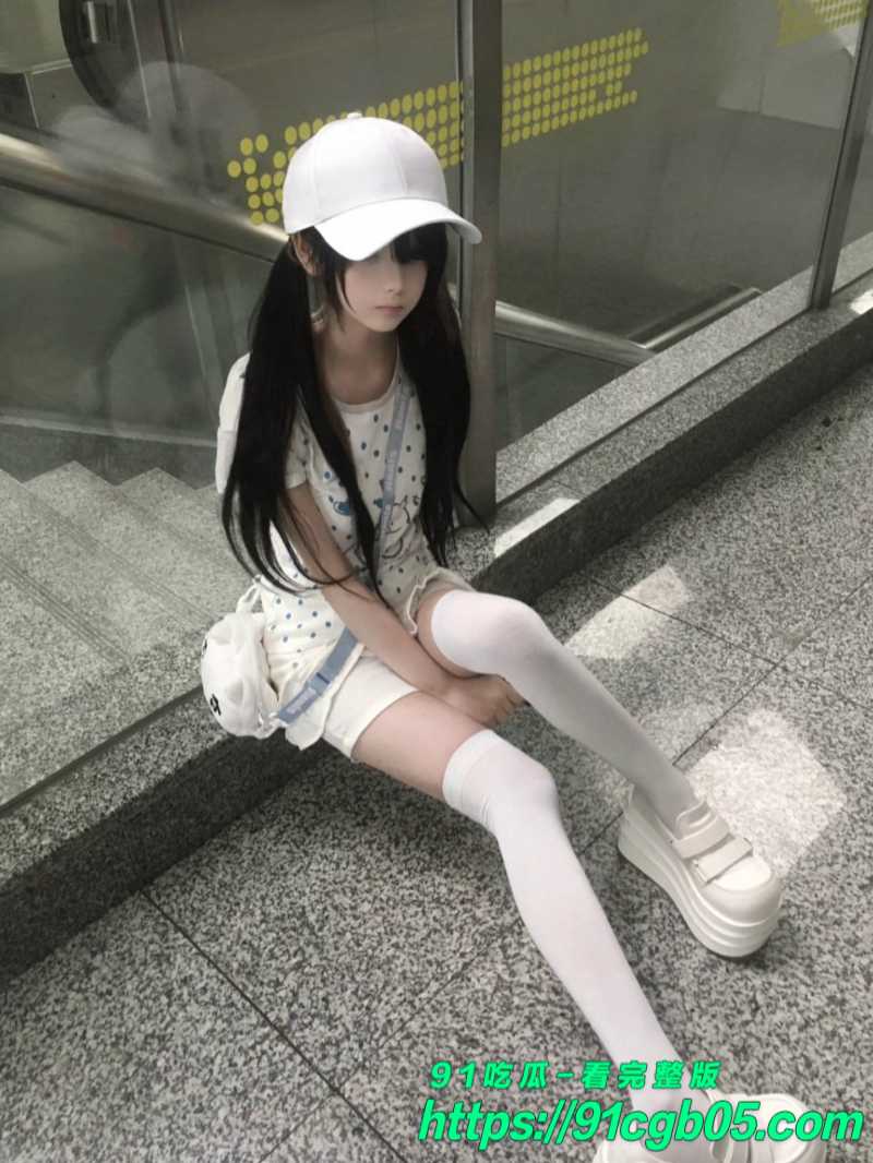 高颜值少萝嫩妹手冲自慰6水印版