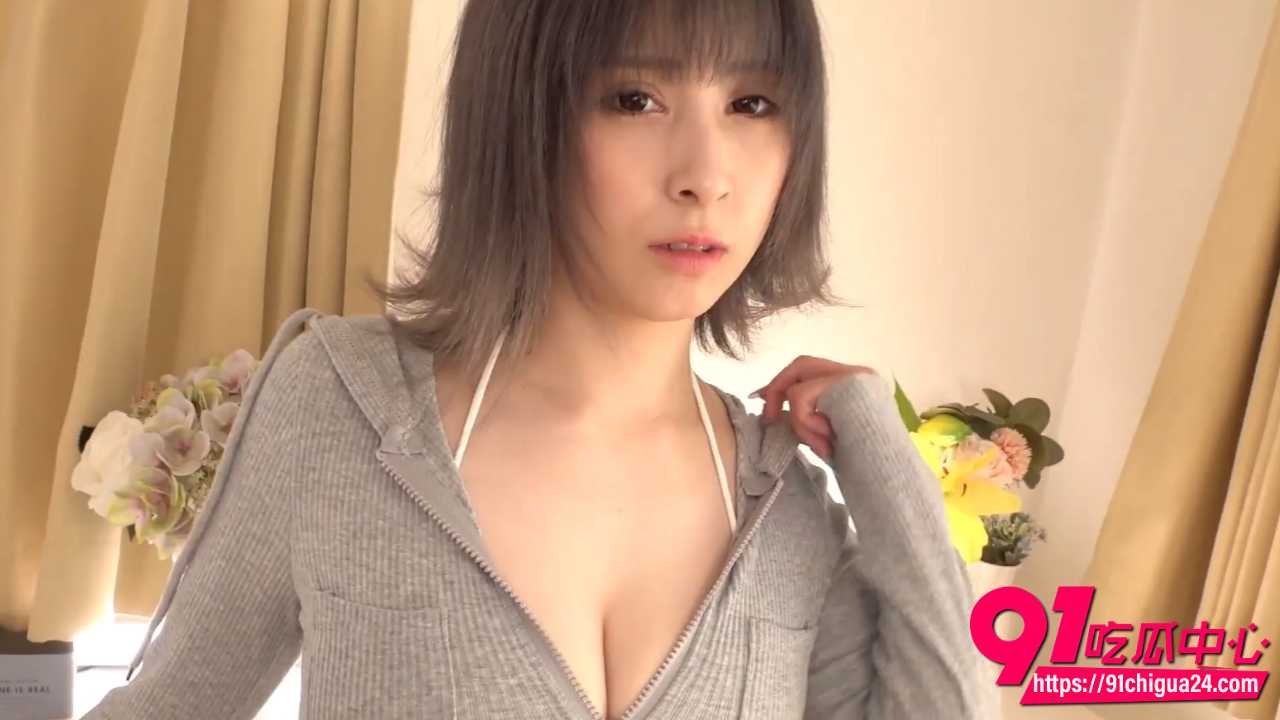 极品巨乳人妻赤井美月沙发自慰玩跳蛋 跪地深喉舔鸡巴 无套猛操骚穴喷水高潮内射灌满