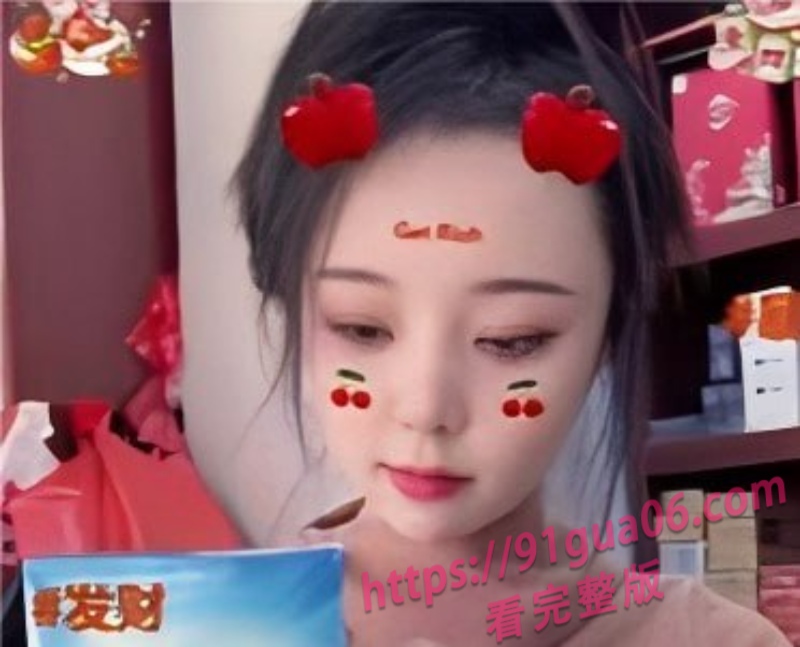 抖音网红Alina网上卖弄风骚 掰穴揉胸极致诱惑~ 配图4