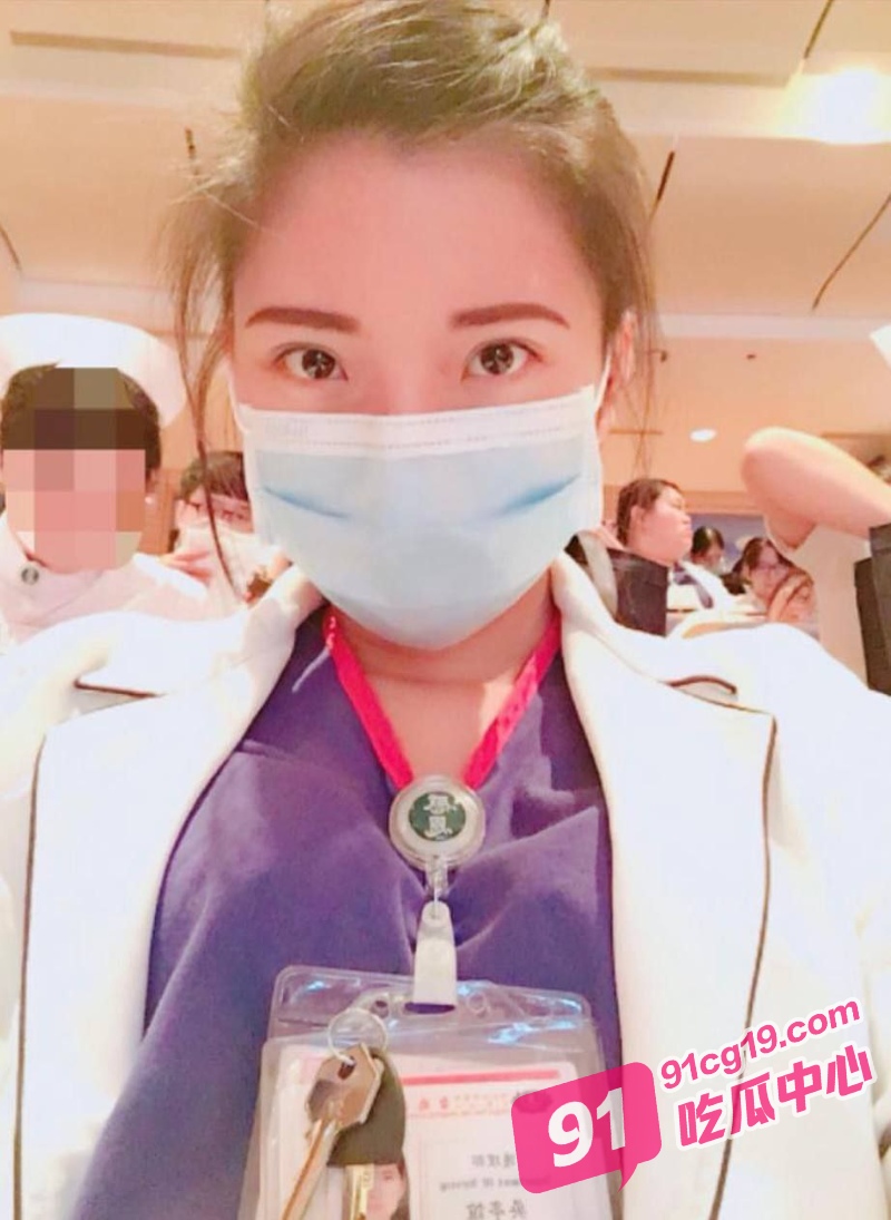 郑州大学第一附属医院吴亭谊 为留岗被科室主任调教 遭男友曝光！ 配图