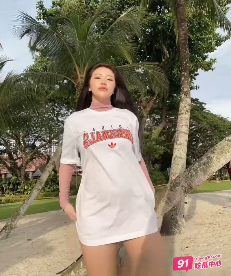 高颜值博主Mspuiyi自慰合集 最反常的一面完全呈现出来！ 配图4
