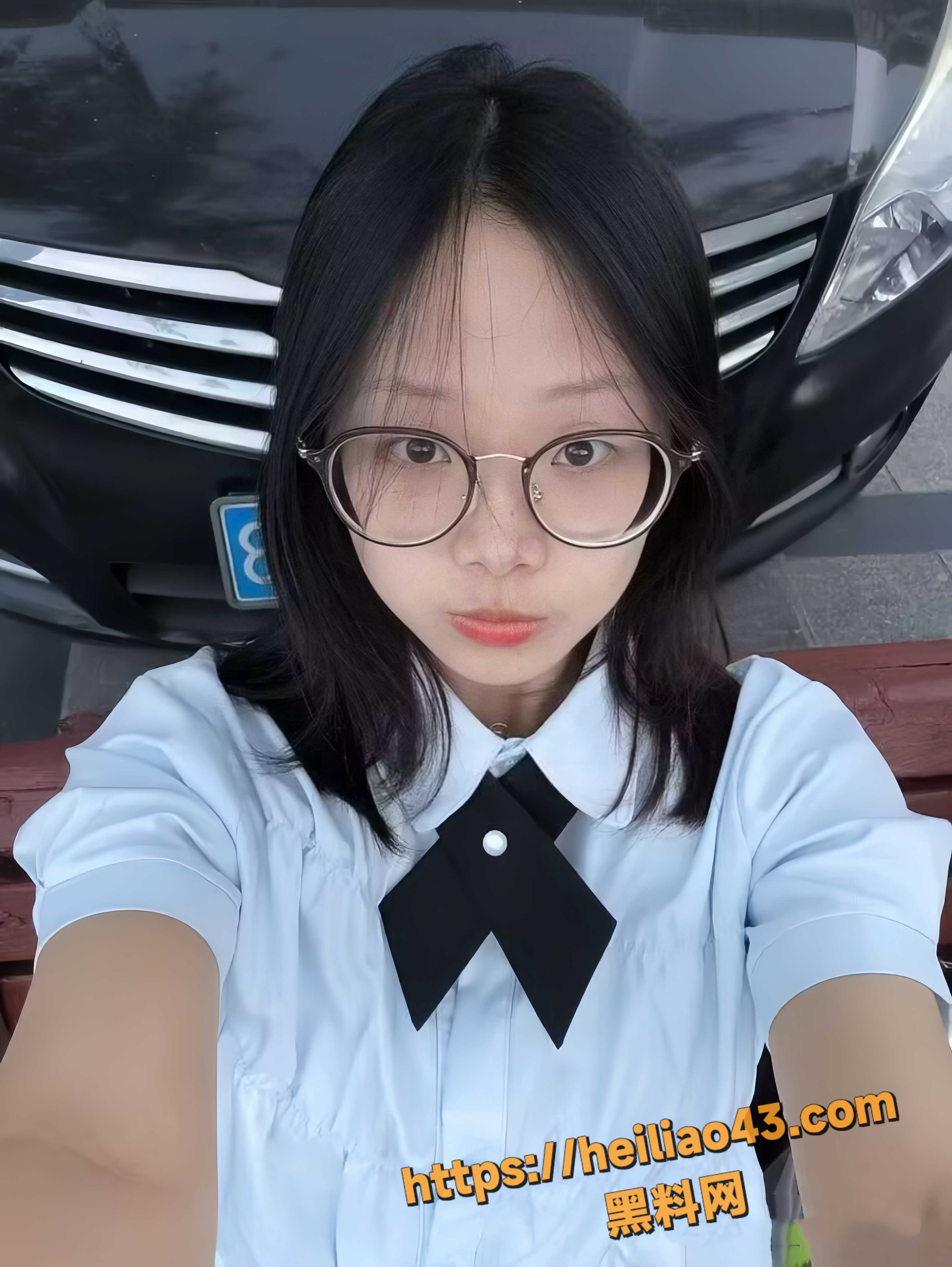 南京极品反差婊 小薇 高冷学霸异物插穴自慰 深喉口交男友肉棒 骚到窒息！