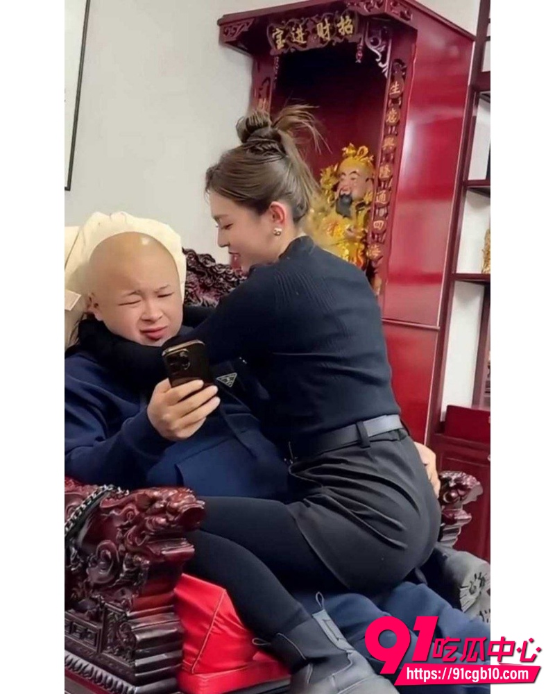 快手网红老狗婚内出轨女徒孙佳昕  24