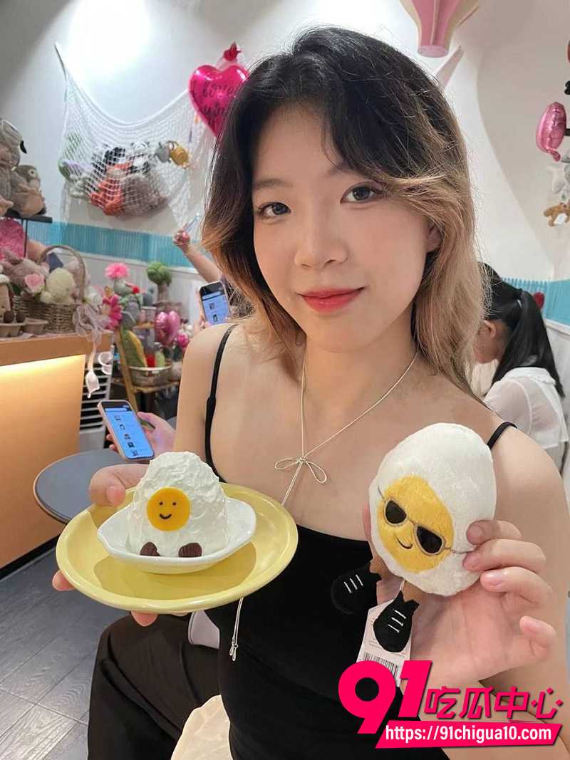 上海师范大学 李妍熙 淫荡自拍流出 身材柔软火辣 卫生间给男友深喉 后入翘臀浪叫不断！