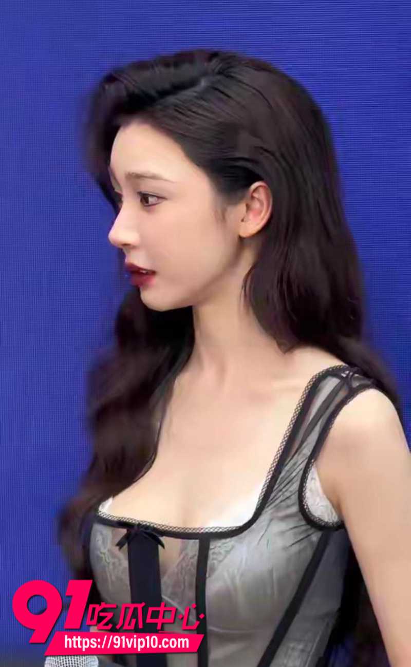 国内男明星胡彦斌和女友易梦玲冲上微博热搜第一从马尔代夫海边激吻到2026年零互动两人疑似分手7