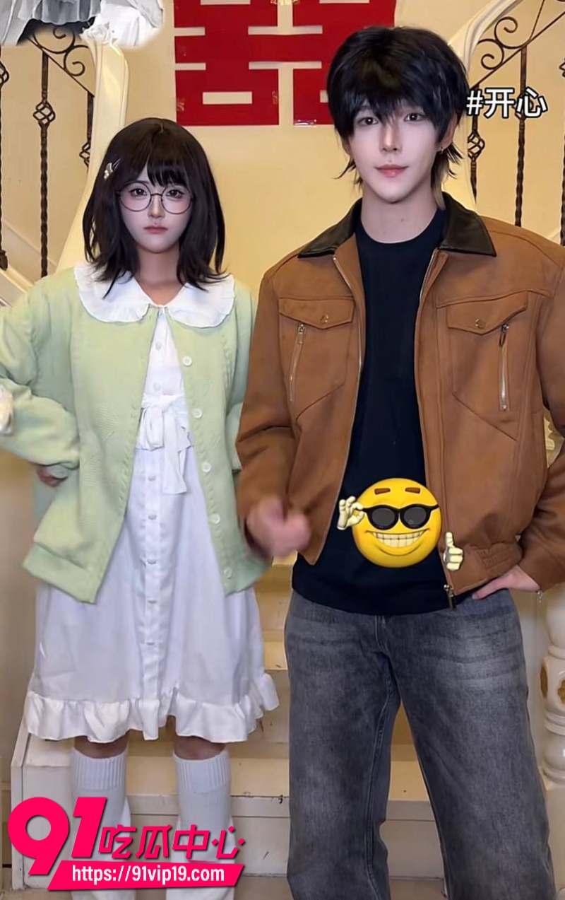 抖音男coser祈安被室友爆料高中偷窃退学私生活混乱带妹子回出租屋翻云覆雨24