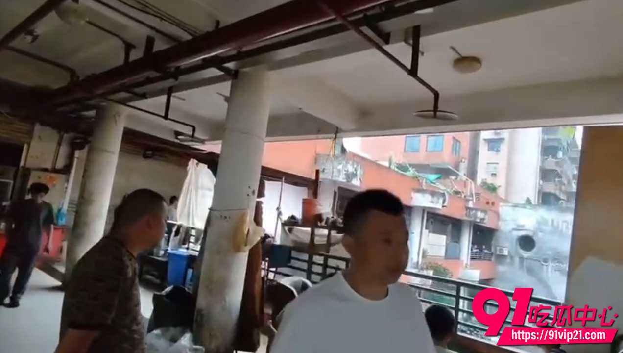 重庆站街女真实街拍流出1 重庆站街女真实街拍流出1